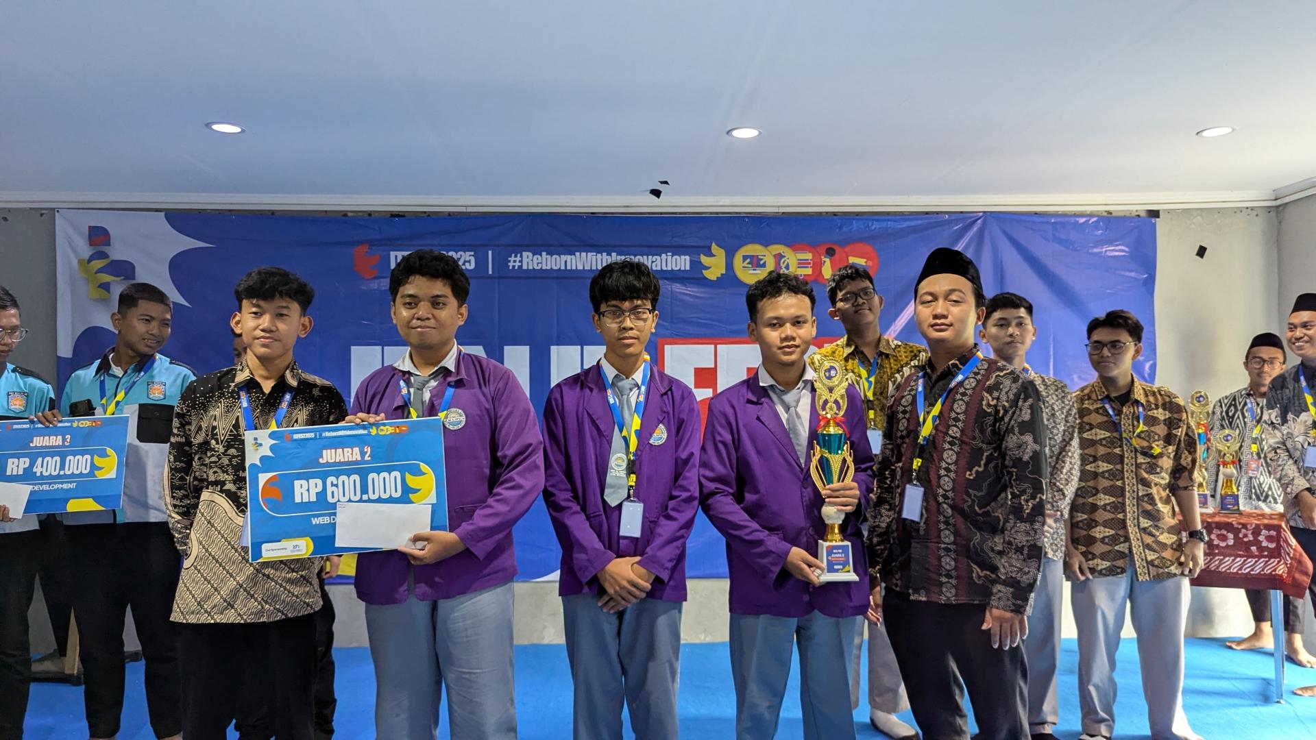 PPLG SMK Al Hafidz Raih Juara 2 IT Fest Reborn 2025 Kategori Web Development