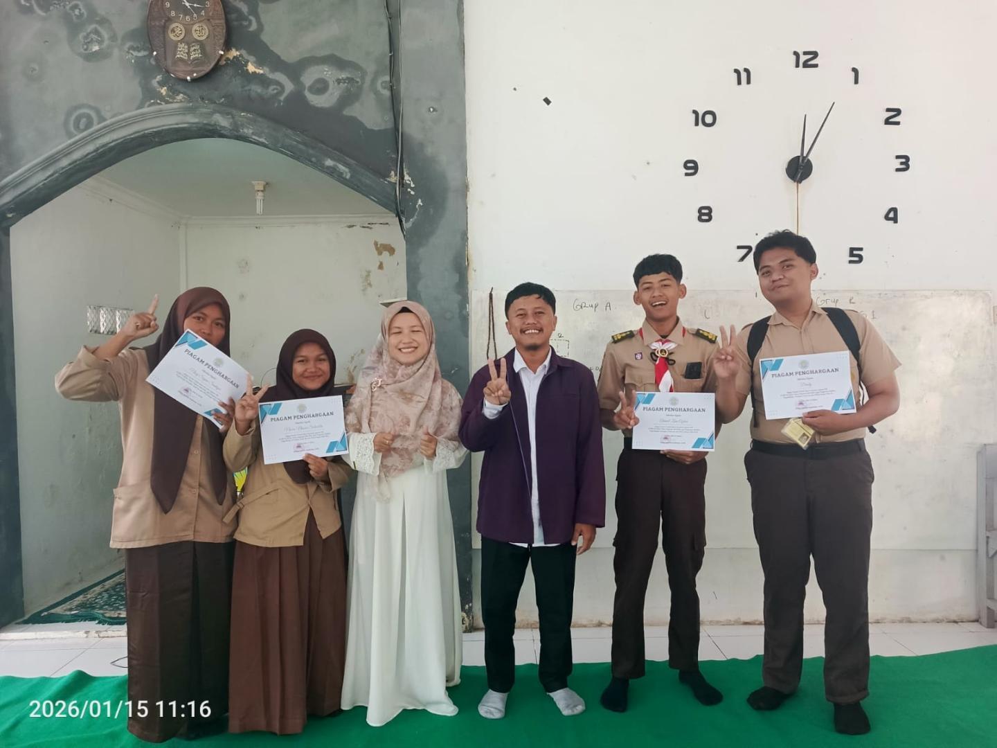 Peserta Terbaik Presentasi PKL